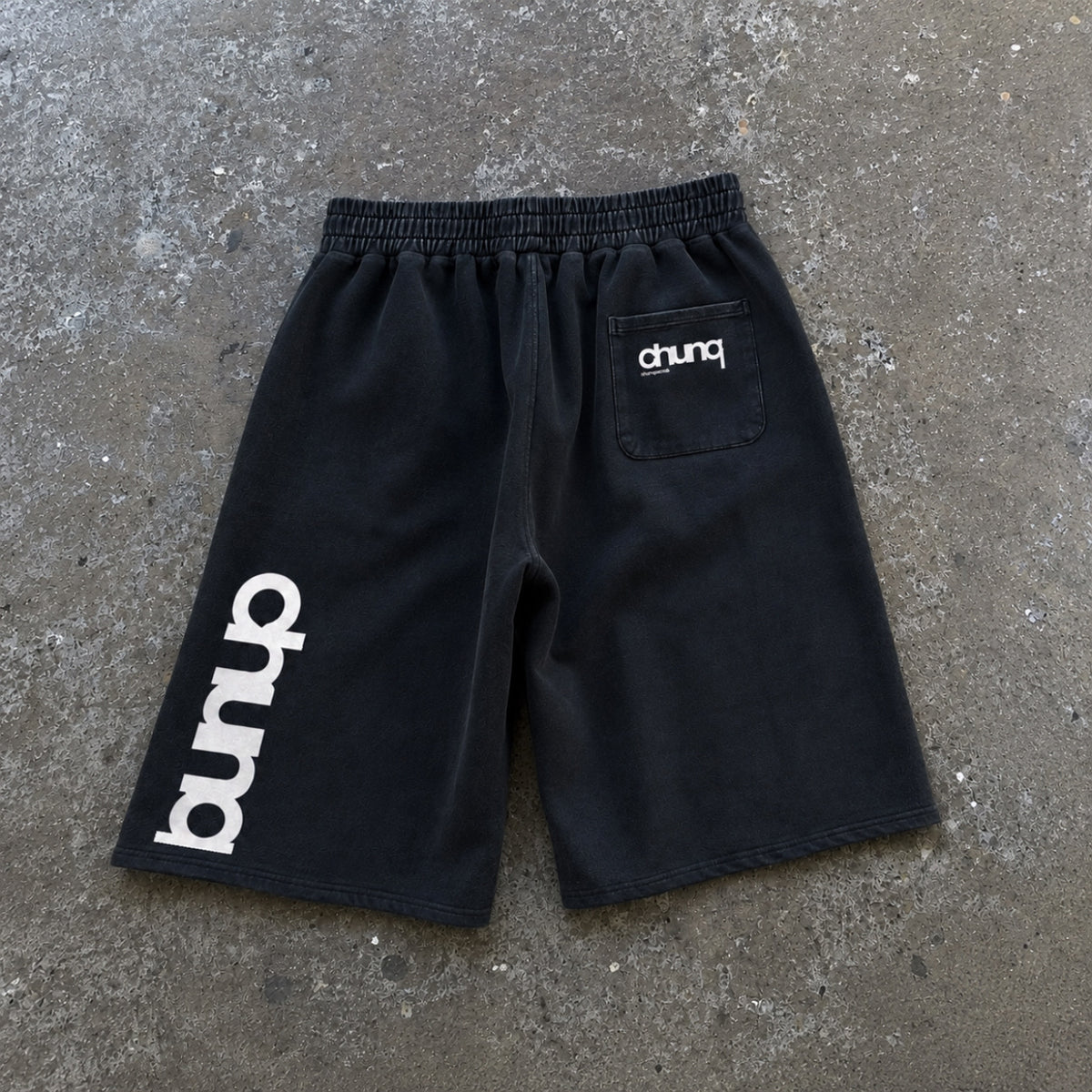 chunq double-layer baggy cotton shorts back